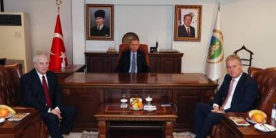 Cumhurbaşkanı Erdoğan, İZTO ve EBSO başkanları ile görüştü