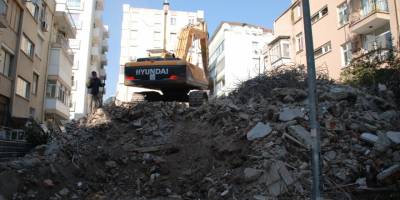 Rahip Brunson'ın evi yıkıldı