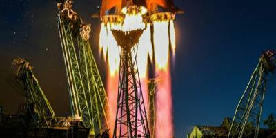 Dünyanın uzayda çekilecek ilk filminin ekibini taşıyan Rus uzay mekiği, UUİ’ye ulaştı