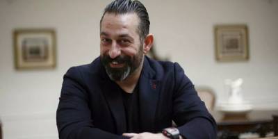 Cem Yılmaz, çizimlerini NFT olarak satışa çıkardı