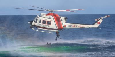 Ege Denizi açıklarında nefes kesen tatbikat