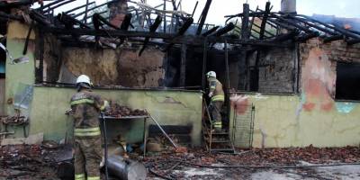 Uşak'ta müstakil evde çıkan yangında 1 kişi hayatını kaybetti