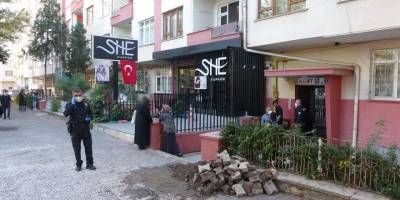 38 yaşındaki kadın evinde ölü bulundu