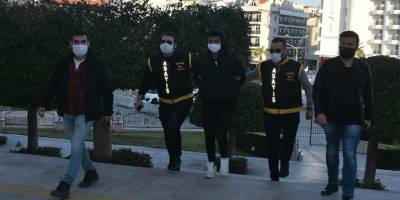 Babasını kalbinden bıçaklayıp öldürmüştü, tutuklandı