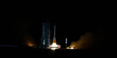 Çin, Shenzhou-13 insanlı uzay aracını uzaya fırlattı