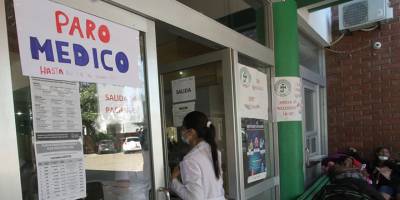 Bolivya’da doktor grevine destek gösterilerinde çok sayıda kişi yaralandı