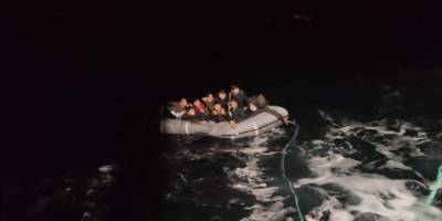 İzmir açıklarında 9 düzensiz göçmen kurtarıldı