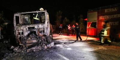 Asit tankerinin devrilmesi sonucu kapanan Bursa-Kütahya kara yolu ulaşıma açıldı