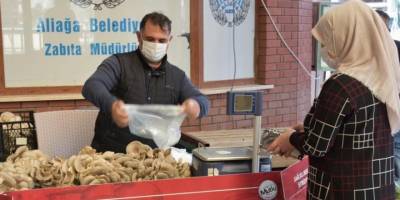 Aliağa’da istiridye mantarlarının ilk mahsulleri satışa sunuldu