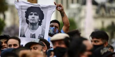 Maradona’yı öldürmekle suçlanan 7 kişi hakim karşısına çıktı