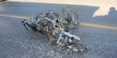 İzmir'de kamyonla çarpışan motosikletin sürücüsü hayatını kaybetti