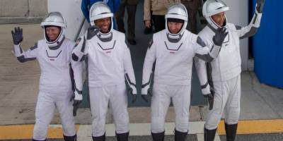 SpaceX uzaya 4 astronot gönderdi