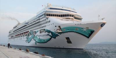 Kuşadası'na kruvaziyerle 900 turist geldi