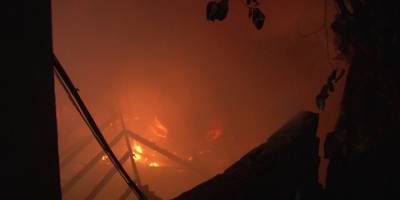 Ev sahibini evde bulamayan yabancı uyruklu şahıslar iki gecekonduyu ateşe verdi