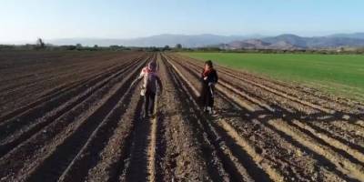 Karataş'tan Soyer'lerin drone destekli tohum ekmelerine destek geldi!