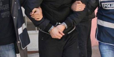 İzmir'de terör örgütü PKK'ya yönelik operasyonda 14 kişi yakalandı