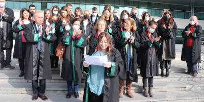 Avukatlar kadına şiddet için toplandı