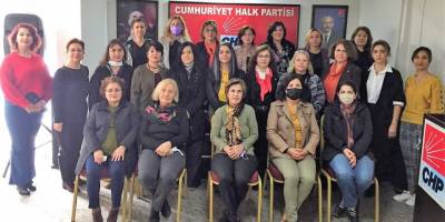 Denizli’de CHP’li kadınlar şiddete ‘hayır’ dedi