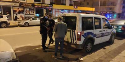 Alkol parası için kendisini döven oğlundan bıçaklayarak kurtuldu