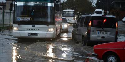 Manisa'da sağanak etkili oldu