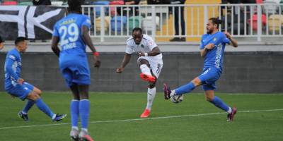 Altay: 4 - Manisa FK: 2