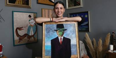 Binlerce iğne darbesiyle sanat eseri ortaya çıkarıyor