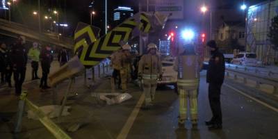Kadıköy’de otomobil ok gibi bariyerlere saplandı: 1 ölü