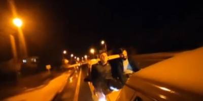 Karayolunda yakıtı biten araca ölümüne destek görüntüleri cezasız kalmadı