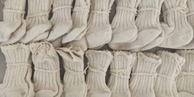 Halime nine ördüğü yün çorapları Mehmetçiğe gönderdi