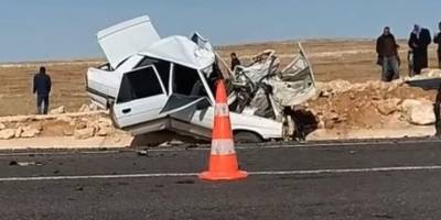 Otomobil minibüsle çarpıştı:1 ölü, 3 yaralı