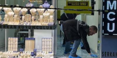 İzmir'de kuyumcu soygunu sırasında bir kişiyi yaralayan şüpheli yakalandı