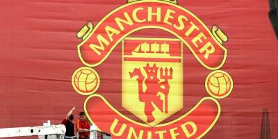 Manchester United, koronavirüs nedeniyle kulüp tesisini kapattı