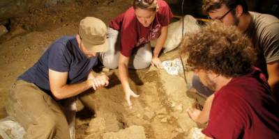 İtalya'da 10 bin yıllık kız çocuğu mezarı bulundu: 'Süslenmesi dönemin eşitlikçi doğasının kanıtı'