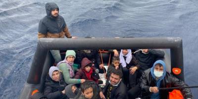 Muğla'da 17 düzensiz göçmen kurtarıldı