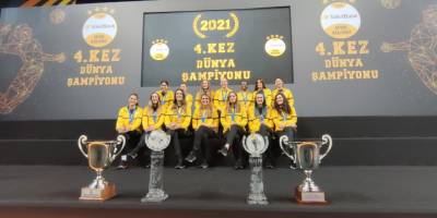 4. kez Dünya Şampiyonu olan VakıfBank, medyayla buluştu
