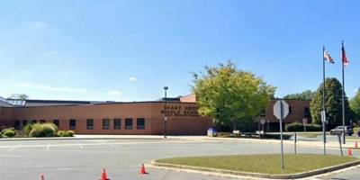 Dersin bittiğini sanıp Zoom'da mastürbasyon yapan öğretmene ceza verilmeyecek