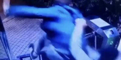 Esenyurt’ta hırsızlık yapıp kaçan şahsı görevliler havada yakaladı