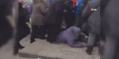 Ukrayna’da ucuzluk kuyruğunda izdiham yaşandı