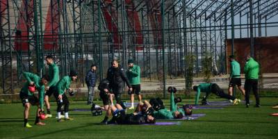 Mevlüt Erdinç ve Dilaver Güçlü'ye kulüp bulmaları söylendi