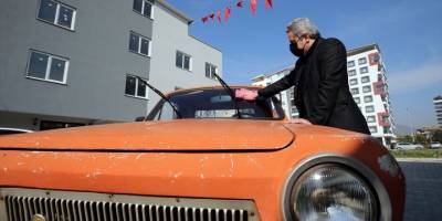 Aydınlı ailenin baba yadigarı "Anadol" yolları aşındırmayı sürdürüyor