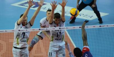 Efeler Ligi'nde iki İzmir ekibi Arkas Spor ile Altekma, play-off vizesi aldı