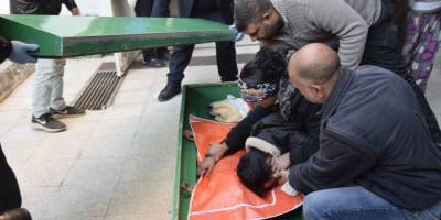 Ölümü sonrası annesi ve dayısı tutuklanan minik Ayşenur'un babası, kızının cenazesini feryat ederek aldı