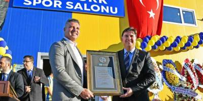 Fethiye’de yapımı tamamlanan Atatürk Spor Salonu hizmete açıldı