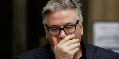 Aktör Alec Baldwin, set kazası soruşturması için telefonunu teslim etti