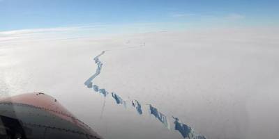 Antarktika'da 1270 kilometrekarelik buz kütlesi koptu