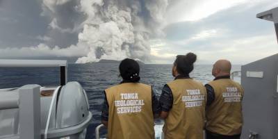 Tonga’da yanardağ patlamasının ardından Yeni Zelanda ve Fiji’de tsunami uyarısı