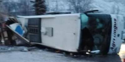 Sivas’ta otobüs kazası: 1 ölü, 20’ye yakın yaralı