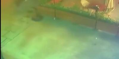 Maltepe’de hafif ticari araç kaldırımda bekleyen 14 yaşındaki kızı ezdi