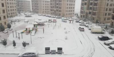 Eşme’de etkisini arttıran kar yağışı ilçeyi beyaza bürüdü