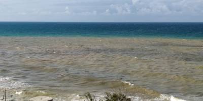 Yağmurun ardından Karadeniz iki renk oldu